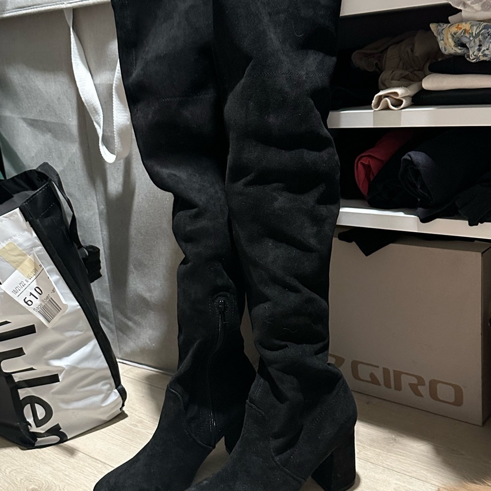 Knee high black velvet boots
